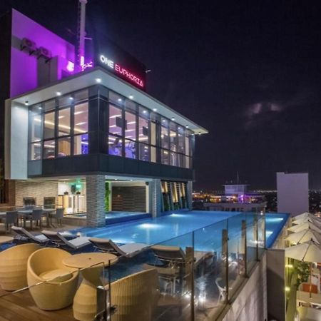 One Euphoria Apartment Angeles Exterior foto